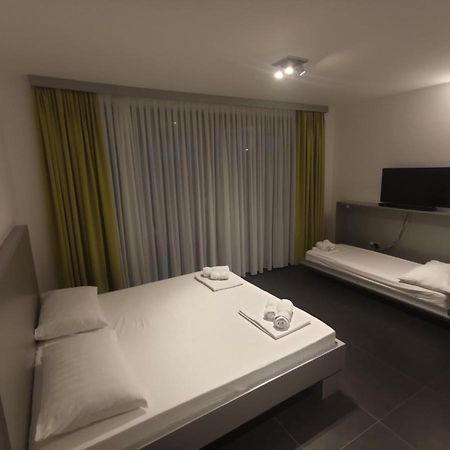 Whitehouse Apartments Makarska Extérieur photo