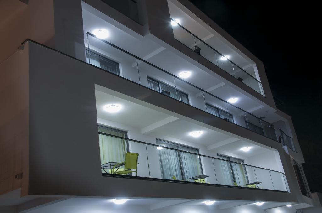 Whitehouse Apartments Makarska Extérieur photo