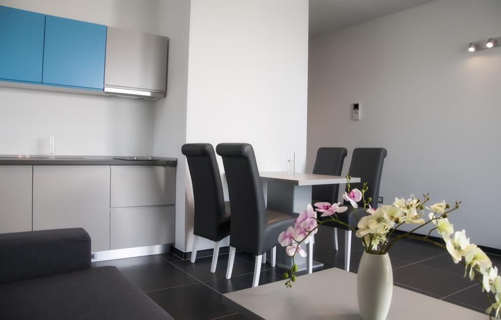 Whitehouse Apartments Makarska Extérieur photo