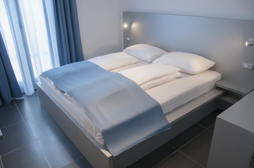 Whitehouse Apartments Makarska Extérieur photo