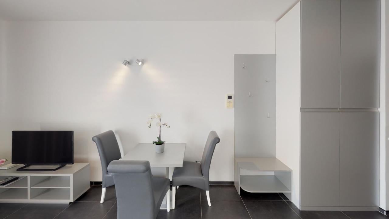 Whitehouse Apartments Makarska Extérieur photo